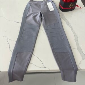 ALO Yoga ICE Gray Airlift Leggings Winter-Warm Airlift Leggings – Size S – NWT